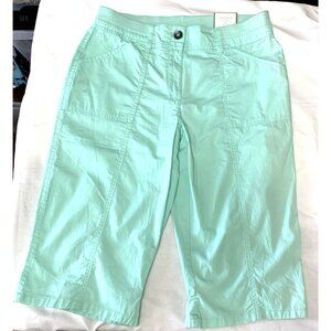 Chicos Womens Bermuda Shorts Green Sz 00 Cotton Blend NWT Stretch